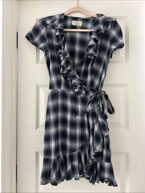 dress designer tadashi shoji – North Shore Exchange Shirts Size:Medium Tadashi Shoji has redefined 2022 NYE NH The Haute - The